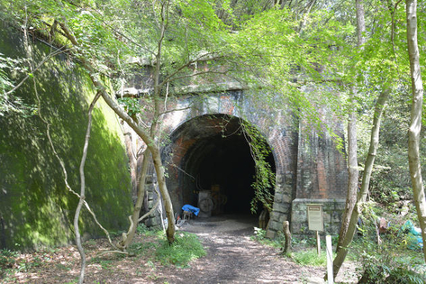 旧中央線玉野第三隧道　西坑門正面外観
