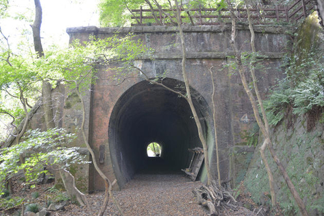 旧中央線玉野第四隧道　東坑門正面外観
