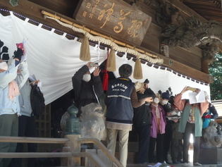 内々神社社殿の見学