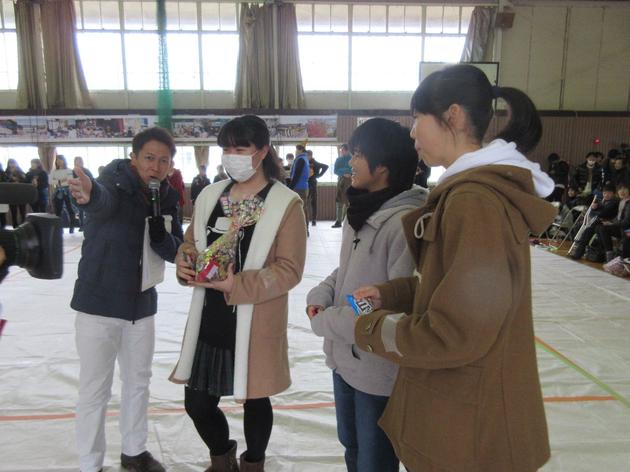 チョコ食い競争優勝