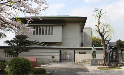 春日井市道風記念館外観