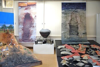 窯の模型と出土遺物