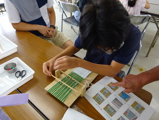 タペストリー制作の様子　　　