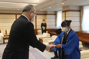 県立春日井商業高等学校の生徒から社会福祉向上のための寄附