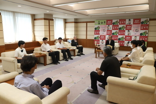 スポーツ夏の全国大会出場に伴う表敬訪問