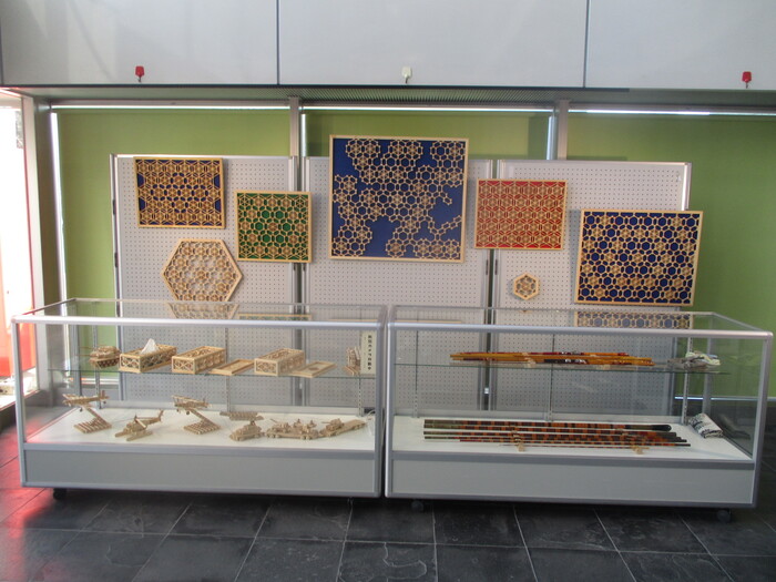 竹ざお及び廃材で作った作品展