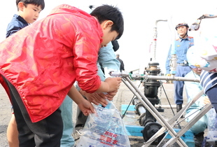 水道施設復旧訓練の写真