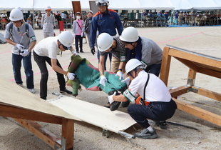 救助・救出・救護訓練の写真