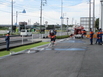 消防団車からのホース延長
