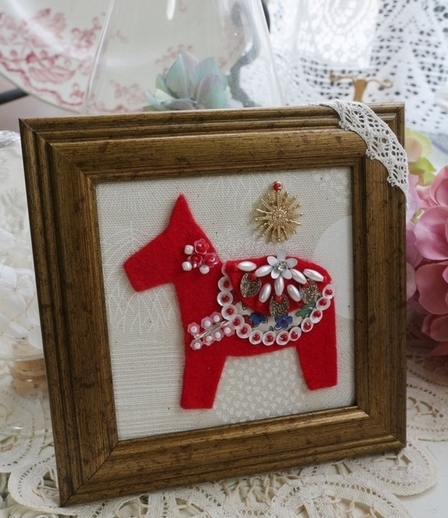 ビーズ刺しゅう～ダーラナホースのミニフレーム作り～