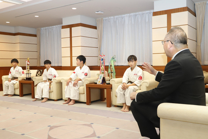 空手全国大会出場に伴う表敬訪問その2