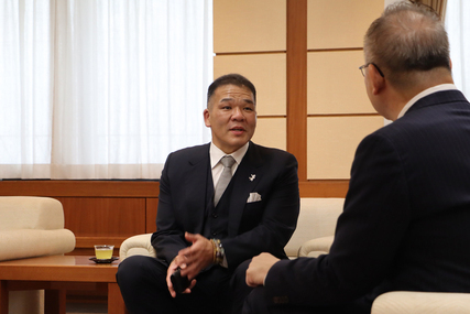 玉ノ井親方との歓談