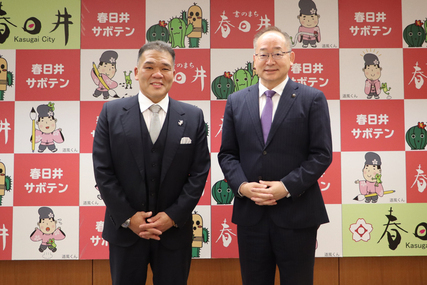 玉ノ井親方との記念撮影